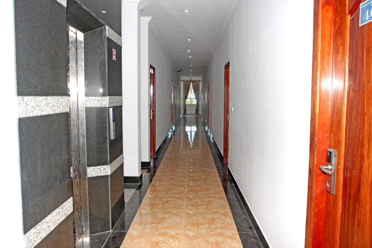 Jasmine Hotel& Sky Bar Battambang Exteriör bild