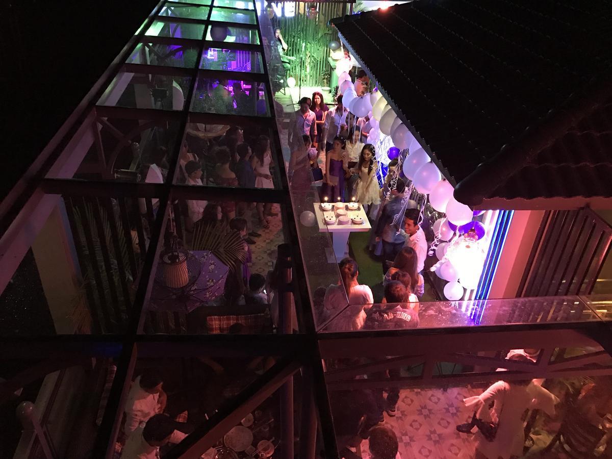 Jasmine Hotel& Sky Bar Battambang Exteriör bild