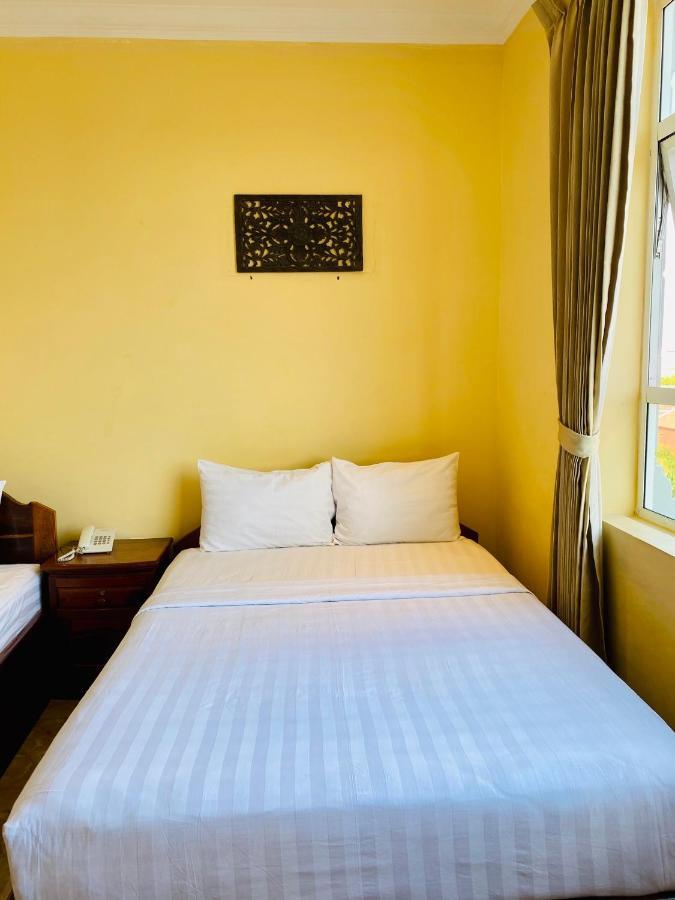 Jasmine Hotel& Sky Bar Battambang Exteriör bild