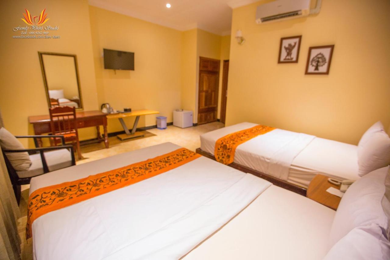 Jasmine Hotel& Sky Bar Battambang Exteriör bild