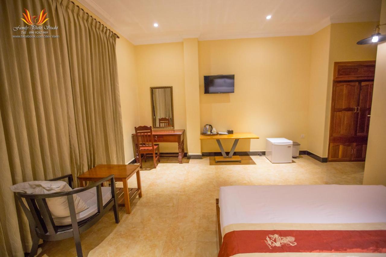 Jasmine Hotel& Sky Bar Battambang Exteriör bild